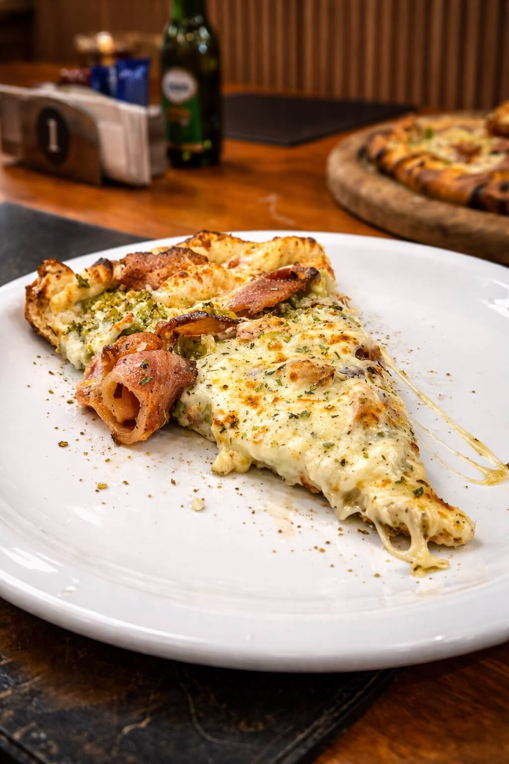 Pizza de bacon e mussarela Don Lek